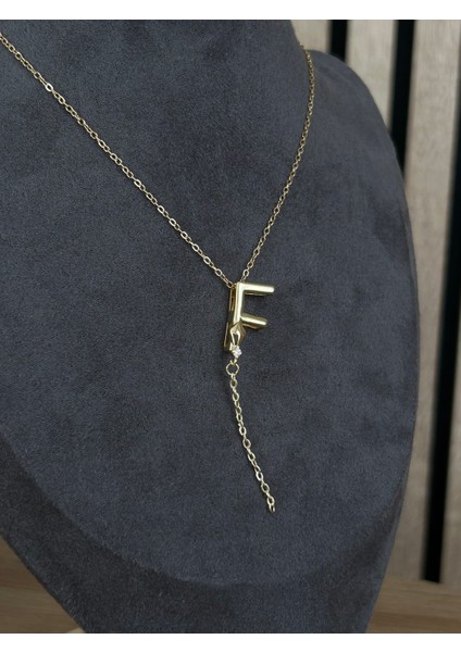 F Harfli Çelik Kolye