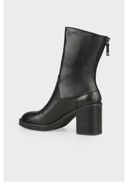 Siyah Deri Kadın Günlük Bot modelleri