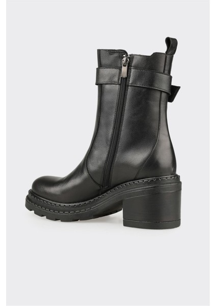 Siyah Deri Kadın Günlük Bot modelleri