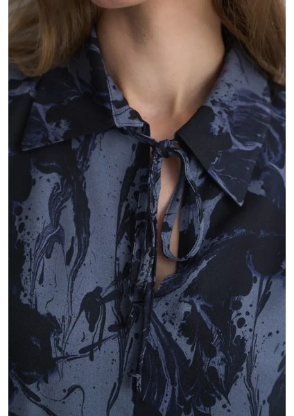 Anka Koleksiyonu Desenli Viskon Bluz - Lacivert fırsatları