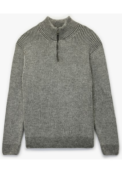 Uzun Kollu Dokulu Yarım Fermuarlı Triko Kazak