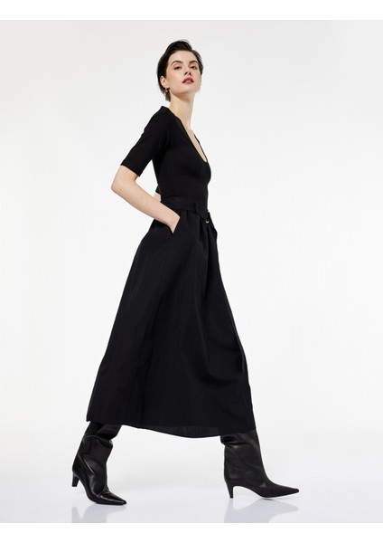 U Yaka Kısa Kollu Kemer Detaylı A Kesim Uzun Elbise