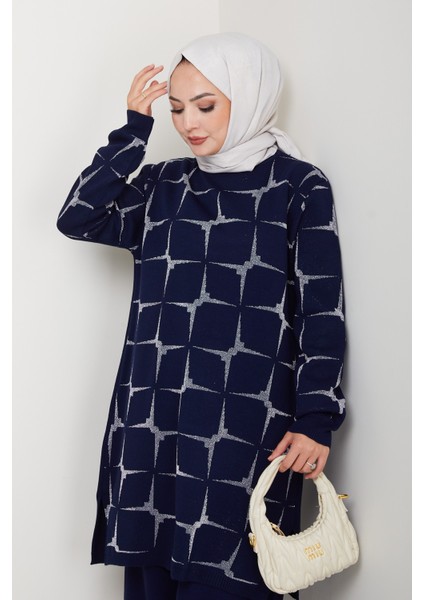 Yıldız Desenli Simli Triko Tunik