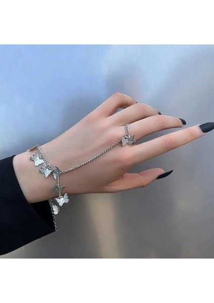 Zarif Kelebek Zinciri Model Kadın Şahmeran