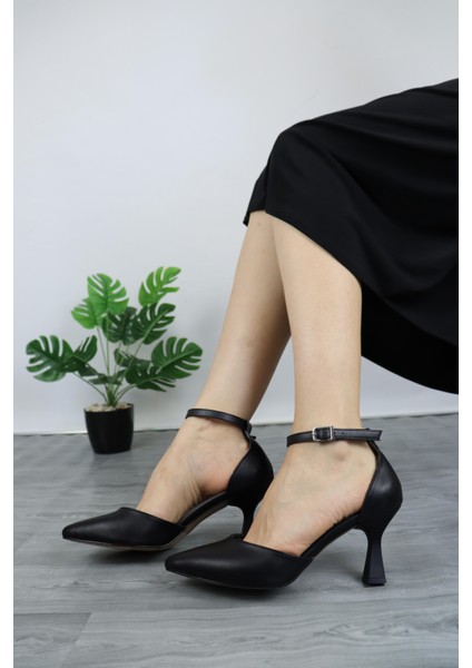 Kadın Karnıyarık Yuvarlak Agız Topuklu Ayakkabı modelleri