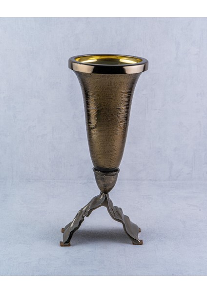 Şık Eskitme Pirinç Konik Küçük Vazo