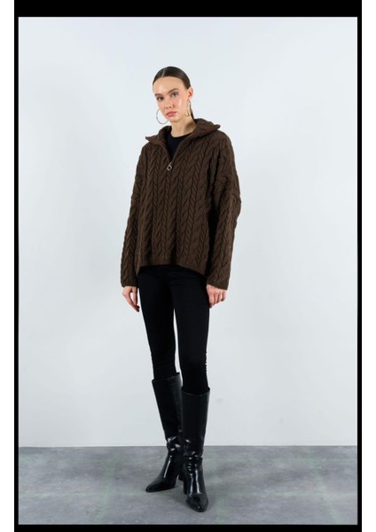 Kadın Yakası Fermuarlı Örgülü Desen Acı kahve Oversize Kazak fiyatları