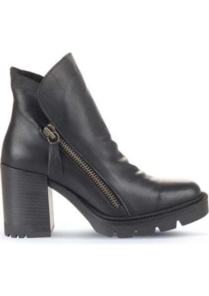 Siyah Deri Kadın Topuklu Bot 01WZ0801 01WZ0801
