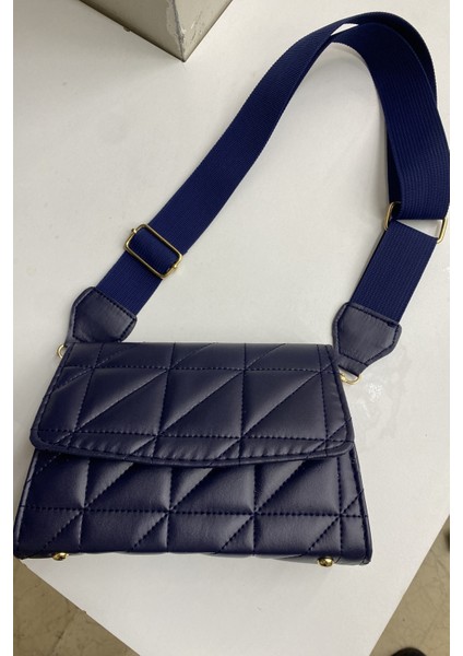 Kadın Siyah Çapraz Kapitone Çanta Capitone fiyatları