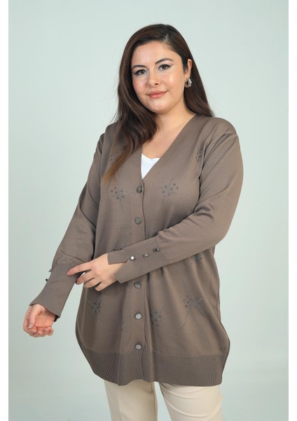 Kadın Kolları Düğme Detaylı Zımbalı Büyük Beden Uzun Hırka modelleri