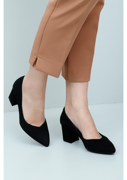 Kadın Siyah Deri Sivri Burun Orta Kalın Topuklu Hakiki Deri Ayakkabı fiyatları