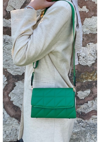 Kadın Siyah Çapraz Kapitone Çanta Capitone modelleri