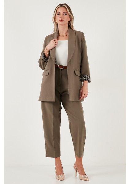 Regular Fit Klasik Yaka Desenli Astar Detaylı Blazer Ceket Bayan Ceket 6839227 fiyatları