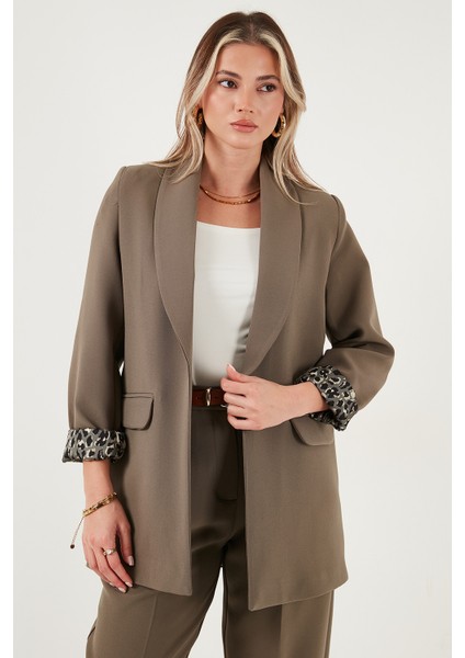 Regular Fit Klasik Yaka Desenli Astar Detaylı Blazer Ceket Bayan Ceket 6839227 indirimleri