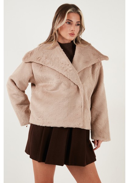 Oversize Geniş Yaka Çıtçıt Düğmeli Astarlı Peluş Mont Bayan Mont 6839623