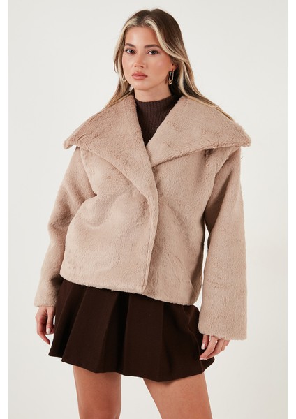 Oversize Geniş Yaka Çıtçıt Düğmeli Astarlı Peluş Mont Bayan Mont 6839623 fırsatları