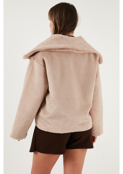 Oversize Geniş Yaka Çıtçıt Düğmeli Astarlı Peluş Mont Bayan Mont 6839623