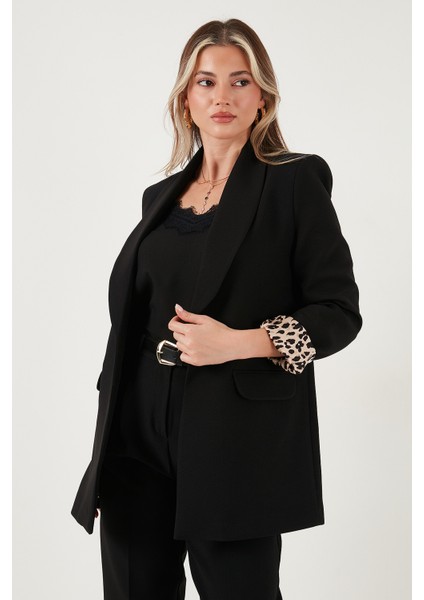 Regular Fit Klasik Yaka Desenli Astar Detaylı Blazer Ceket Bayan Ceket 6839227 modelleri