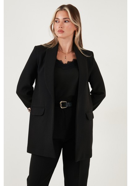 Regular Fit Klasik Yaka Desenli Astar Detaylı Blazer Ceket Bayan Ceket 6839227 fırsatları