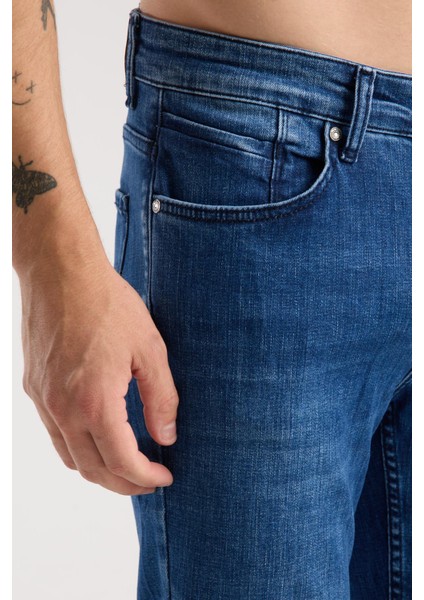 Erkek Slim Fit Esnek Kumaş, %98 Pamuklu Dar Kalıp Jean modelleri