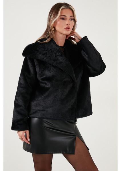 Oversize Geniş Yaka Çıtçıt Düğmeli Astarlı Peluş Mont Bayan Mont 6839623 modelleri