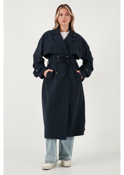 Pamuklu Oversize Kruvaze Yaka Düğmeli Uzun Trençkot Bayan Trençkot 6839605 modelleri