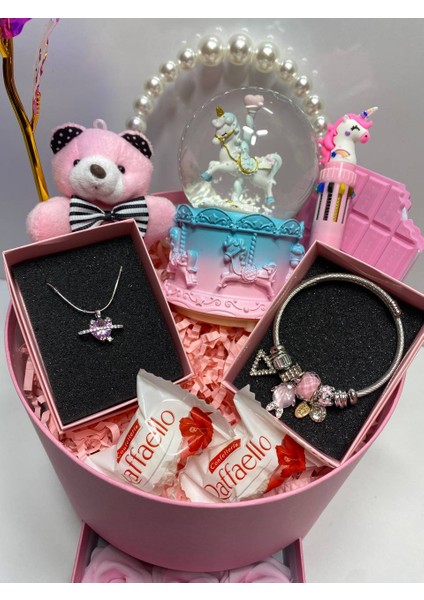Sevgiliye Pembe Hediye Kutusu - Aşk Kutusu - Kolye - Yüzük - Kar Küresi - Peluş Ayıcık indirimleri
