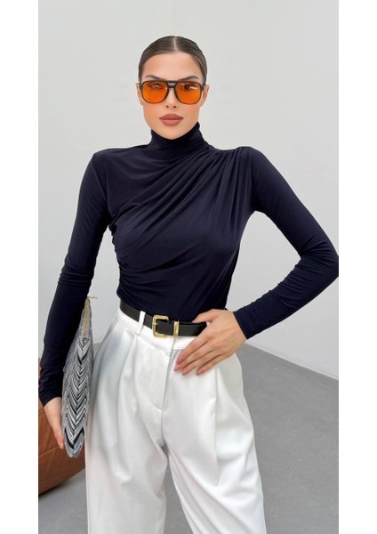 Kadın Yarım Boğaz Büzgülü Sandy Kumaş Bluz