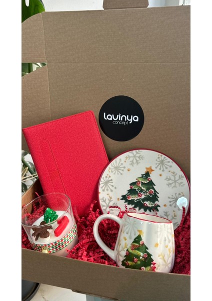 Yılbaşı Hediye Kutusu - Mum - Kupa - Defter - Tabak