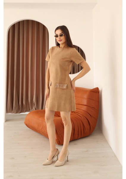 Vizon Süet Bisiklet Yaka Cepleri Taş Işlemeli Diz Üstü Kadın Elbise indirimleri