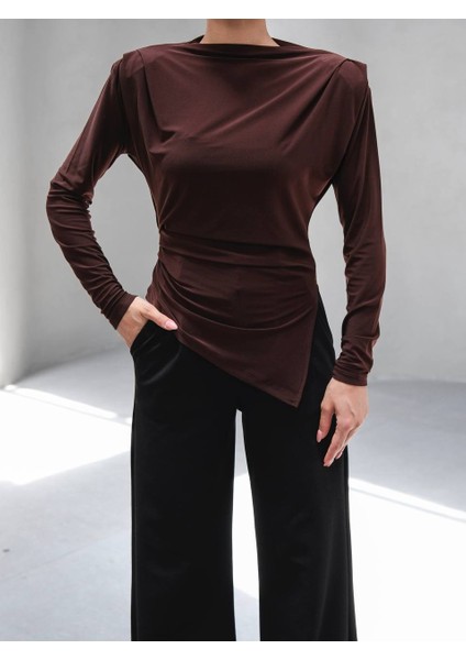 Asımetrık Kesım Vatkalı Bluz