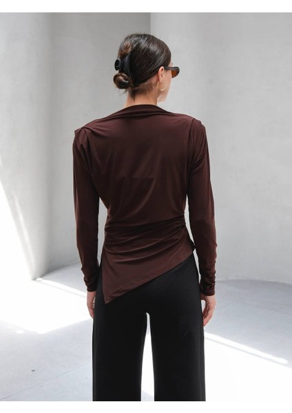 Asımetrık Kesım Vatkalı Bluz indirimleri