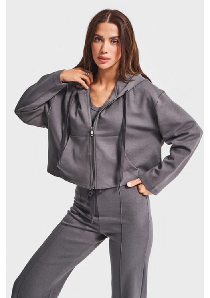 Itsbasic Kadın Antrasit Örme Kumaş Flare Eşofman Büstiyer ve Fermuarlı Sweatshirt 3'lü Kombin Takım modelleri