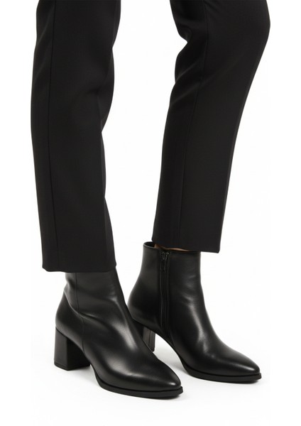 Siyah Fermuarlı Kadın Topuklu Bot