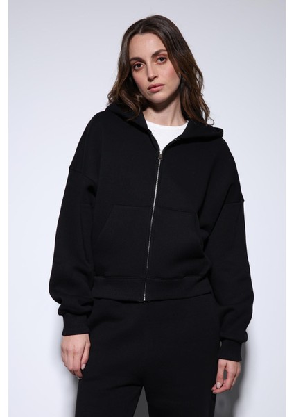 Siyah Fermuarlı Kapüşanlı Kadın Sweatshirt indirimleri
