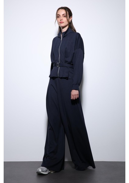 Lacivert Bel Kemerli Geniş Paça Pantolonlu Takım modelleri