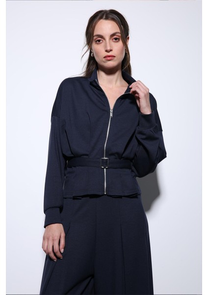 Lacivert Bel Kemerli Geniş Paça Pantolonlu Takım