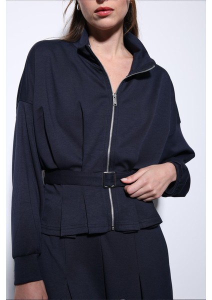 Lacivert Bel Kemerli Geniş Paça Pantolonlu Takım