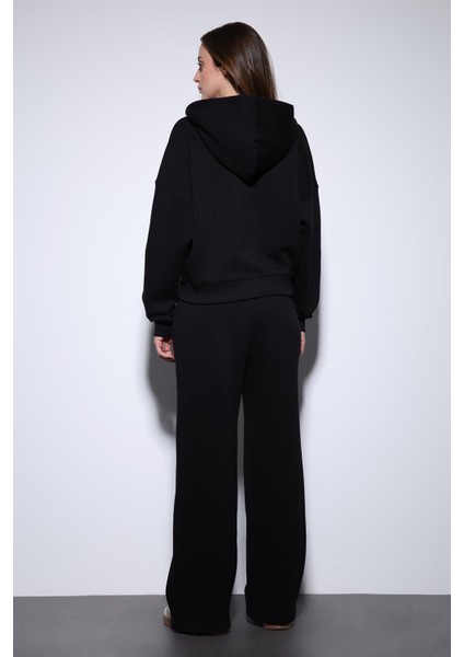 Siyah Fermuarlı Kapüşanlı Kadın Sweatshirt