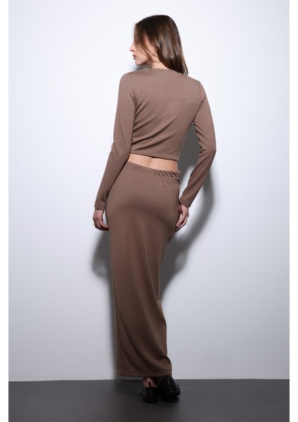 Bej Yırtmaç Detaylı Kadın Etek Takım indirimleri