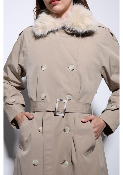 Bej Suni Kürklü Yaka Kadın Trençkot