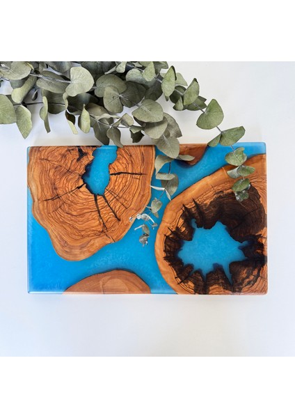Zeytin Ağacı ve Mavi Epoksi Sunum Tahtası 40X25 cm El Yapımı fiyatları