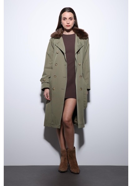 Haki Suni Kürklü Yaka Kadın Trençkot fırsatları