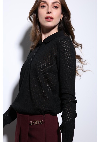 Siyah Polo Yaka Desenli Triko Kadın Kazak