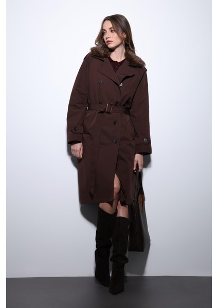 Kahve Suni Kürklü Yaka Kadın Trençkot