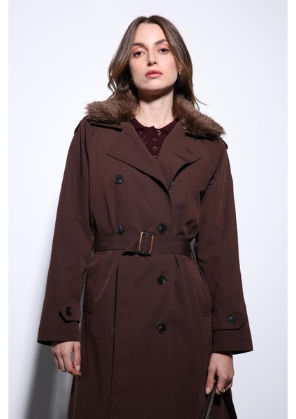 Kahve Suni Kürklü Yaka Kadın Trençkot indirimleri