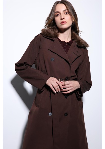 Kahve Suni Kürklü Yaka Kadın Trençkot