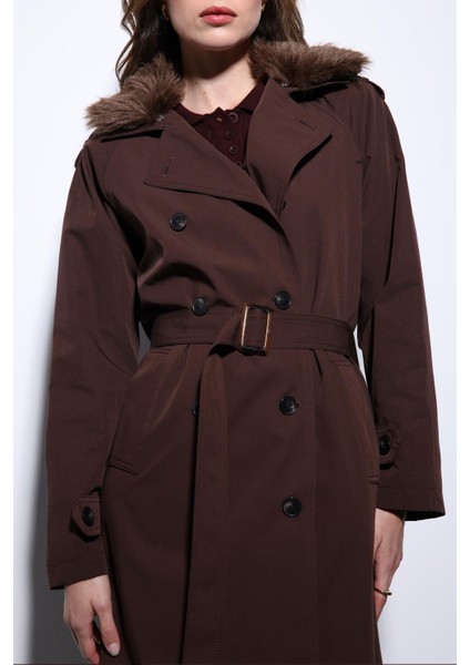 Kahve Suni Kürklü Yaka Kadın Trençkot