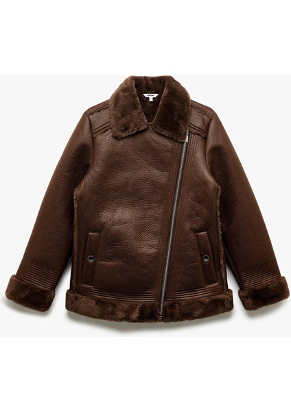 Kadın Peluş Astarlı Uzun Kollu Yakası Suni Kürklü Kruvaze Deri Görünümlü Ceket 6WAK20014EW modelleri