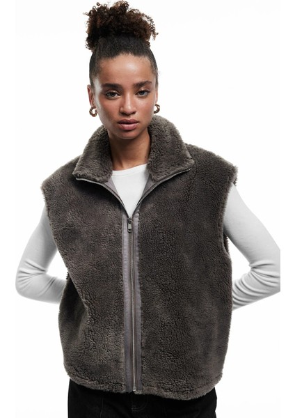 Kadın Fermuarlı Uzun Şal Yaka Peluş Yelek 6WAL20095IW modelleri